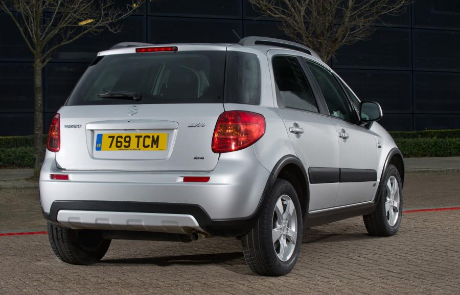  Suzuki SX4-A X-Over 2011 года  (фото 10 из 14)